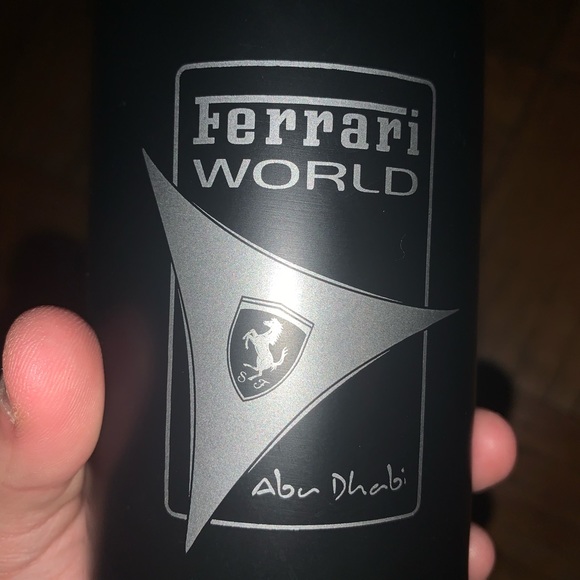 Scuderia Ferrari world Dubai stainless steel Bottle Black - Picture 5 of 6